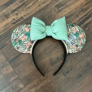 Mandalorian Grogu Minnie Mouse Ears